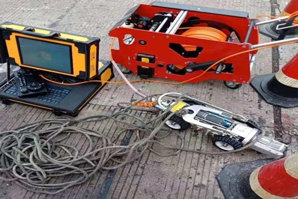 大鹏CCTV管道检测机器人